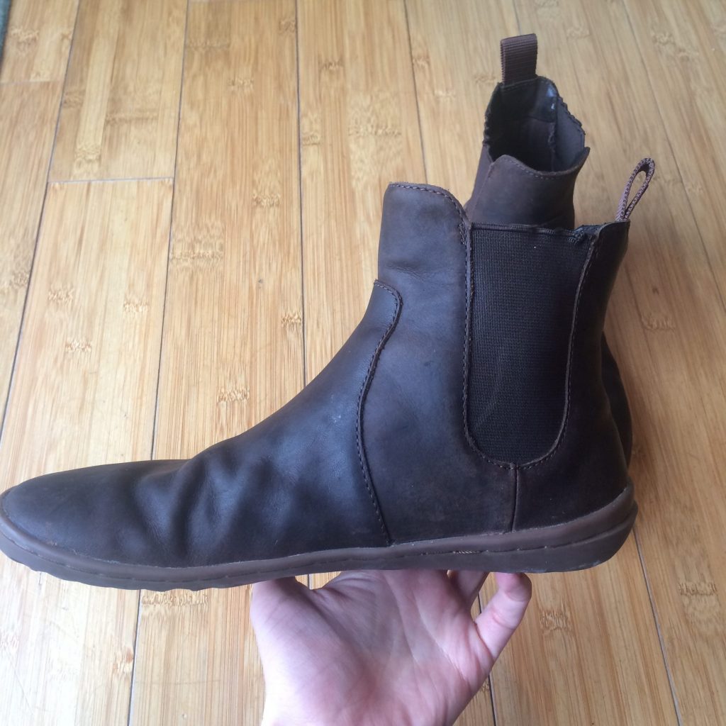 minimalist chelsea boots