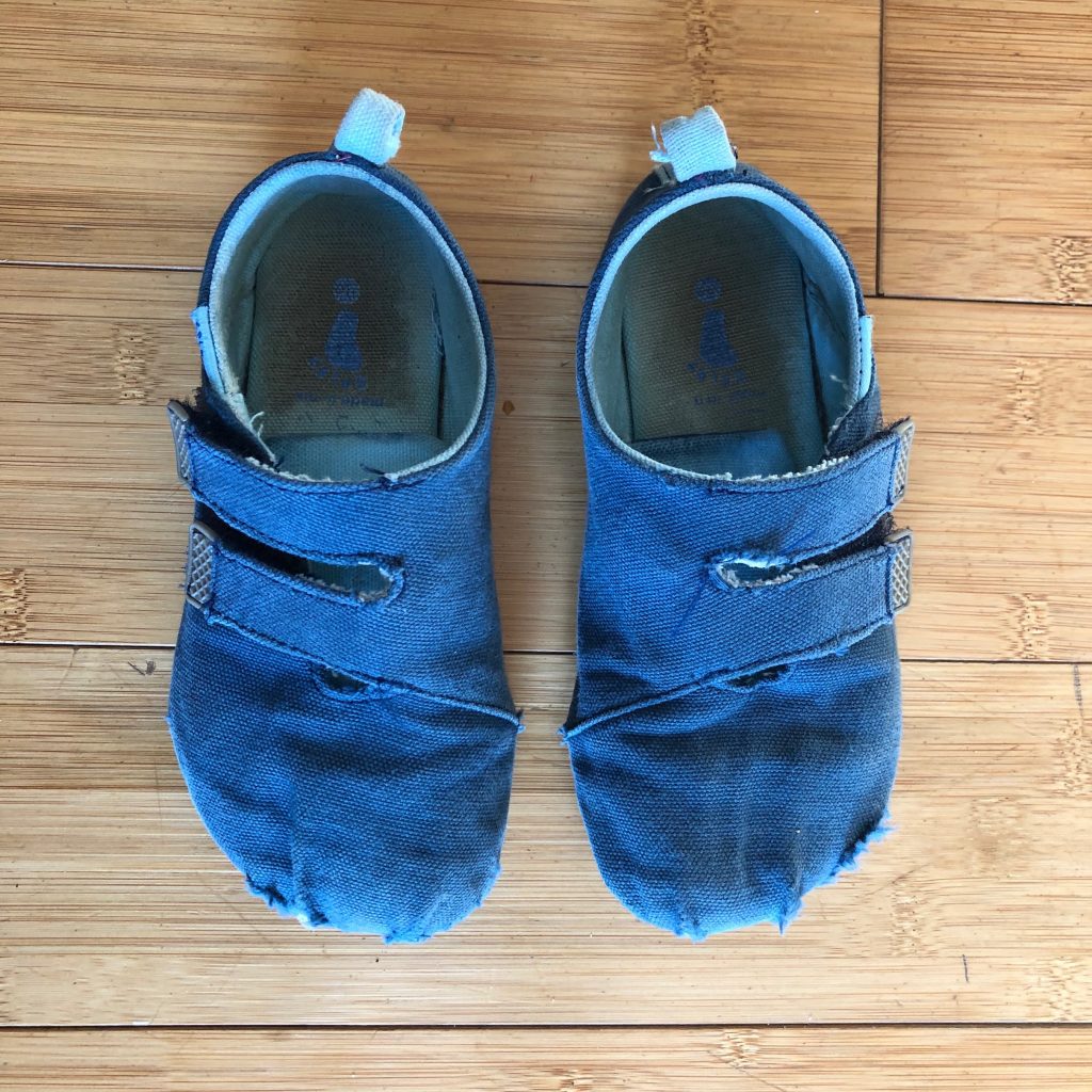 Splay Athletics Review - Affordable Barefoot Kids' Shoes | Anya's Reviews