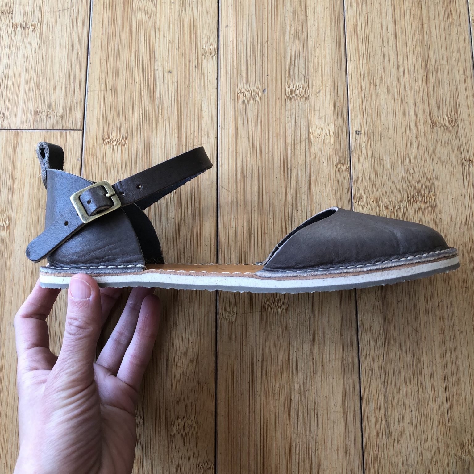 crupon sandals barefoot