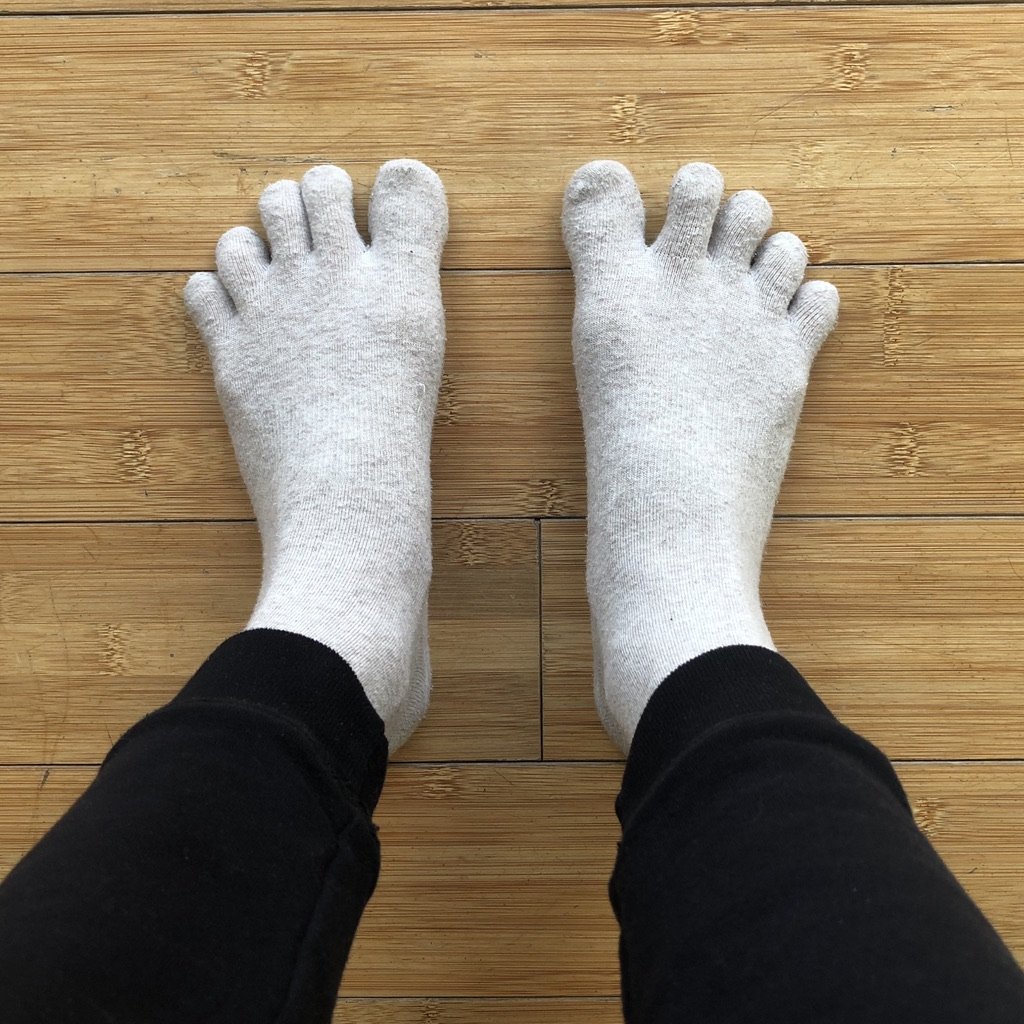 Single toe socks