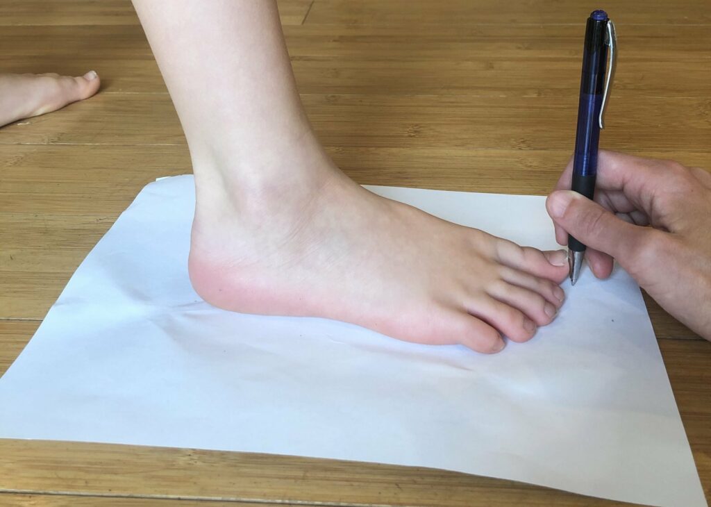 how to measure kid's barefoot shoes