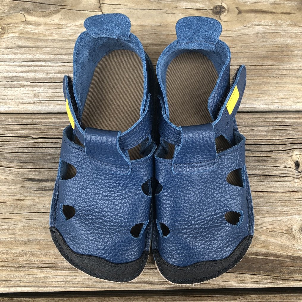 Tikki Nido sandal kid's barefoot