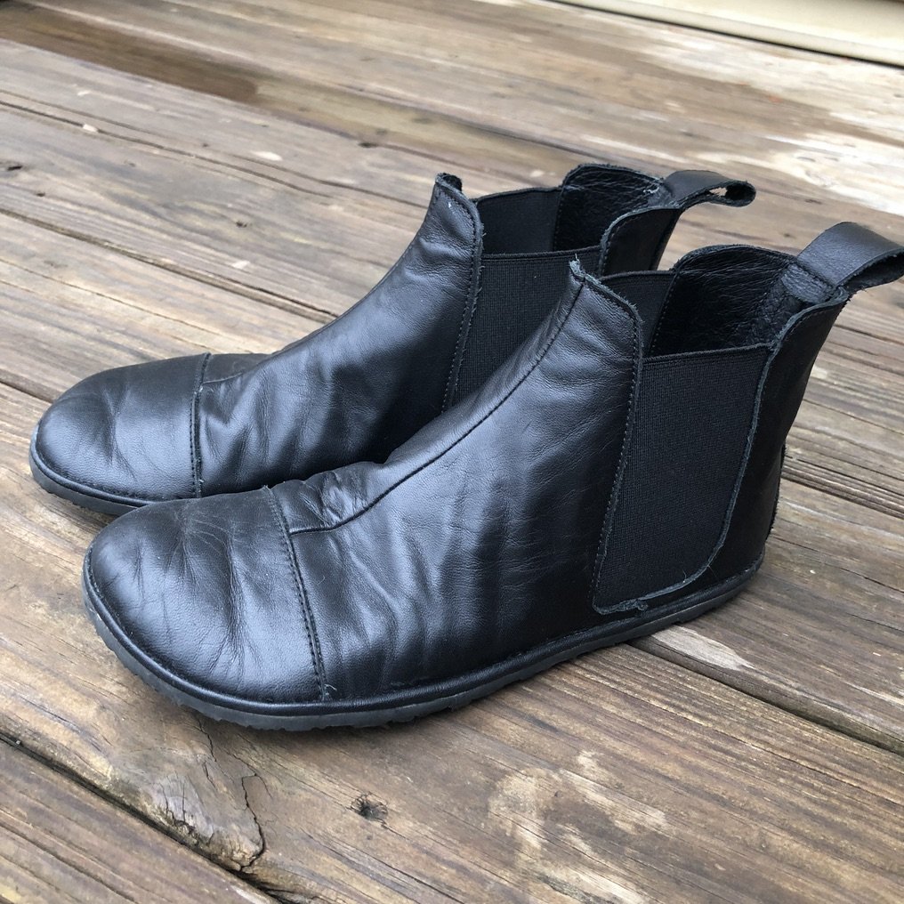 Wide toe box outlet chelsea boot