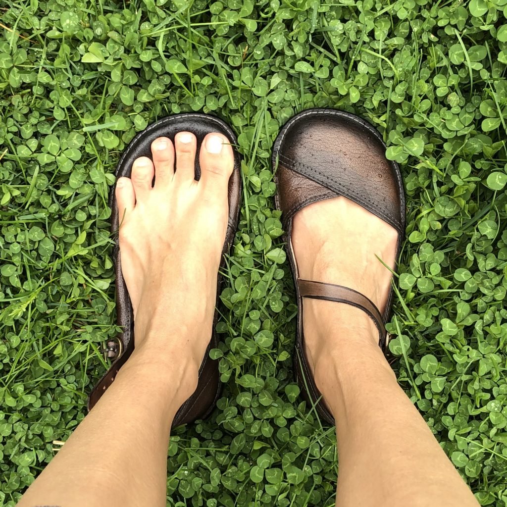 Gea Soles Yrsa flat barefoot dress shoe review close up