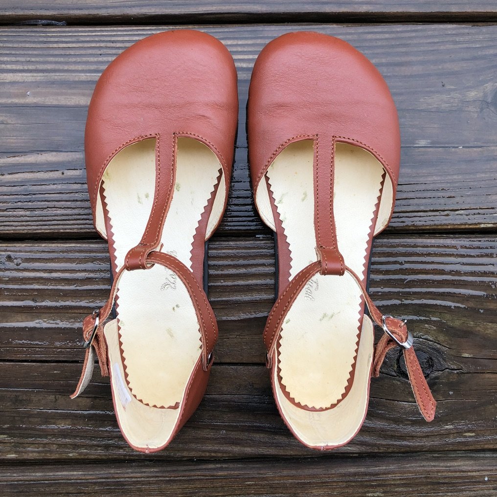 zlatush barefoot barefoot ballet flats cognac t-strap close up