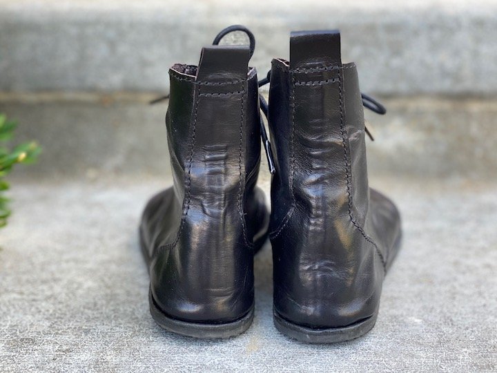 Close up of the heels of the Gaucho Ninja desert blaster barefoot boots