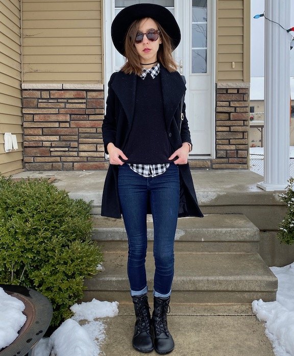 White combat boots, White boots outfit, Casual winter outfits