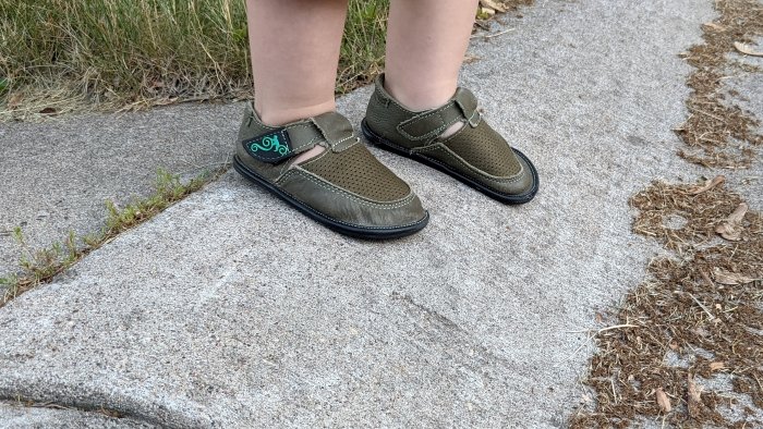 Magical Shoes Bebe Review - Affordable Barefoot Shoes for Kids!