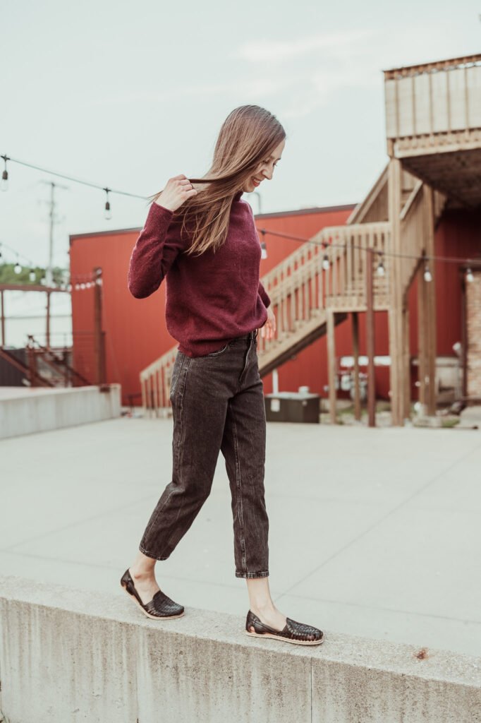 Outfits to wear clearance with red huaraches