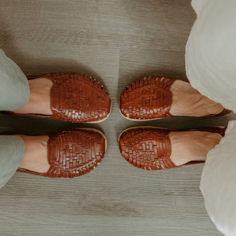 huaraches for wide feet