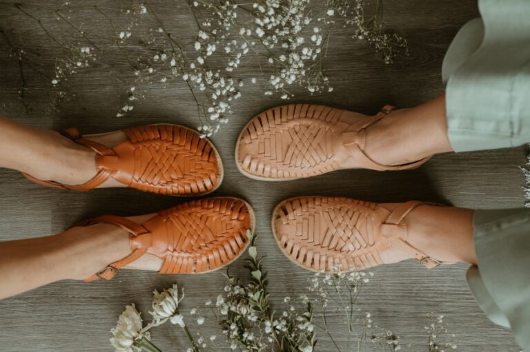 huaraches for wide feet